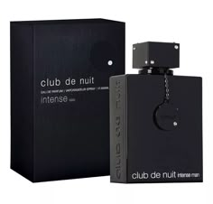 Club de Nuit – Iconic Fragrance with Citrus and Woody Notes